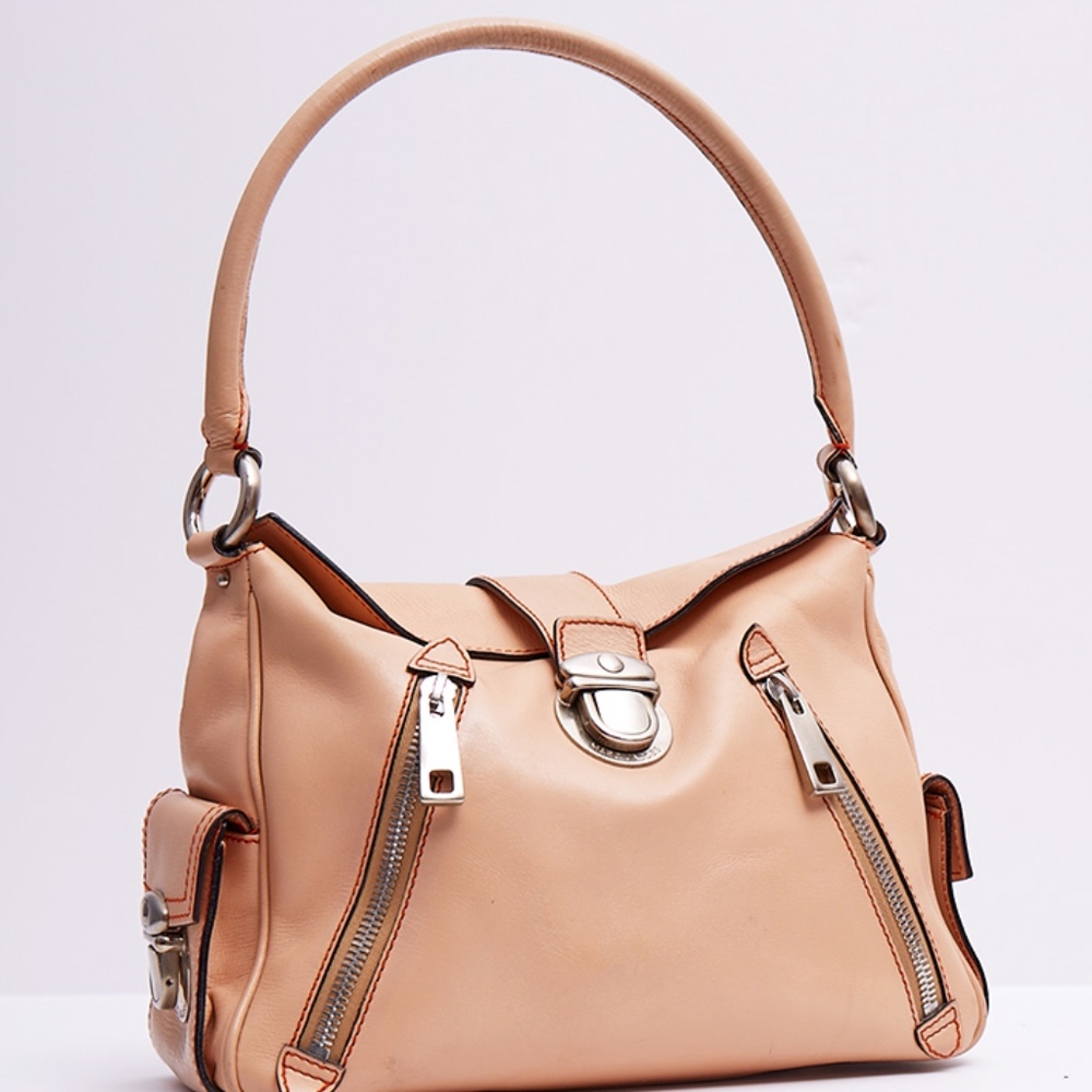 Marc Jacobs - GORGEOUS nude bag w/ silver hardware